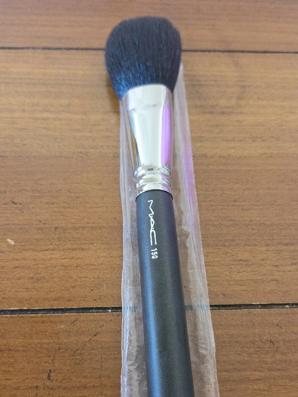 MAC Cosmetics 150 Powder Brush - Black and Silver